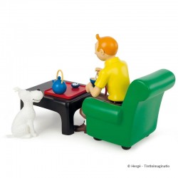 Figurine Moulinsart Tintin - Tintin prenant le thé